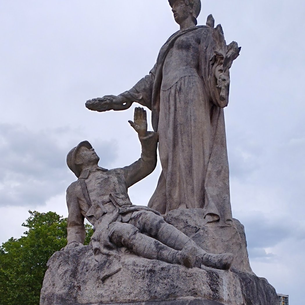 Monument aux morts de La Courneuve 1